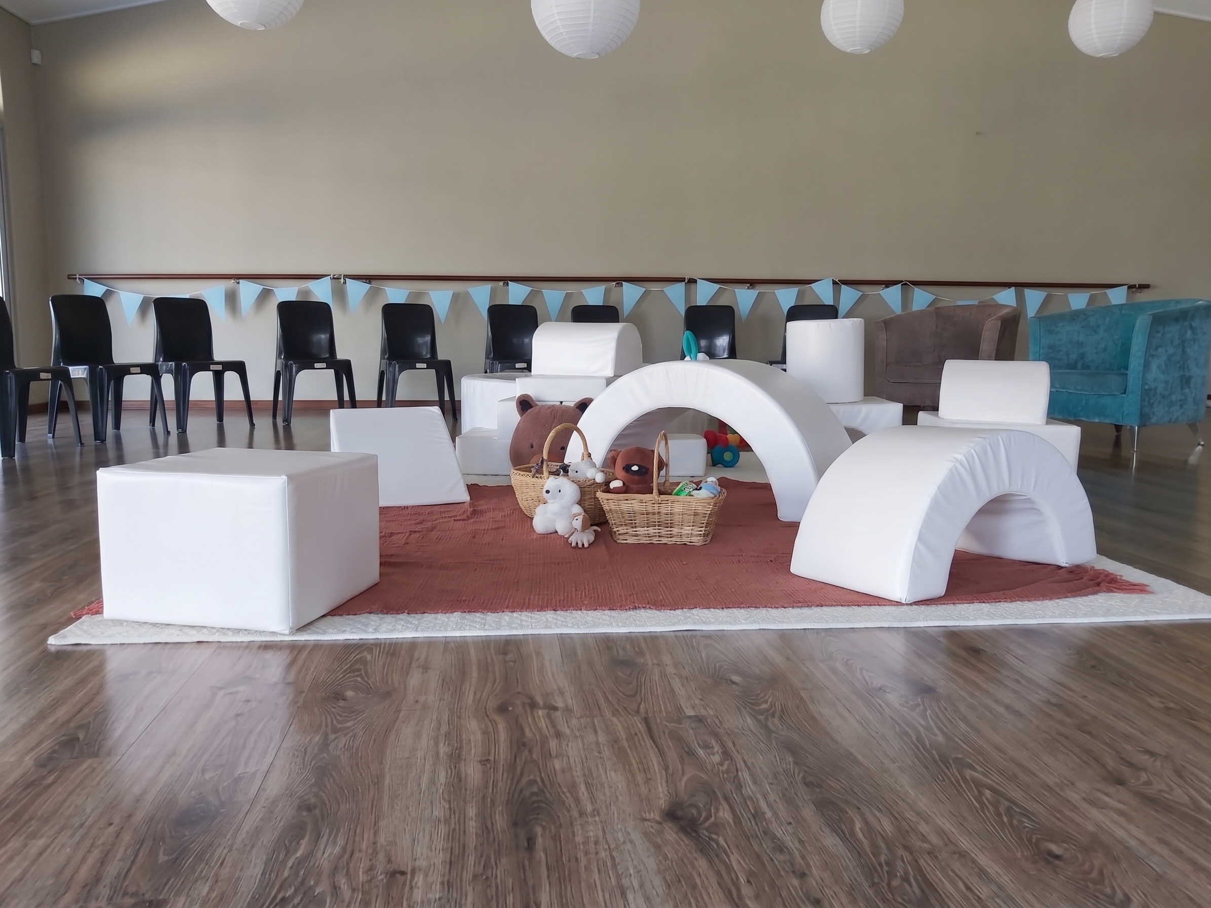 Create a safe and stylish play zone for toddlers with our premium white soft play rentals.